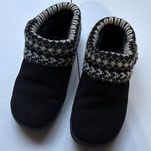 Clark’s Willowdean Sweater Slippers - Size 10